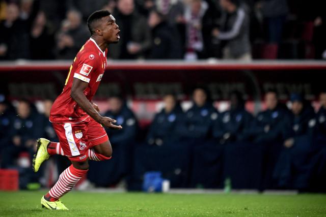 雷蒙:本想模仿詹姆斯霸王步 结果被晓川扑倒了